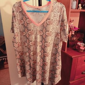 HoneyMe V-neck Top with Snakeskin pattern, and Hot Pink Trim. Women's XXL